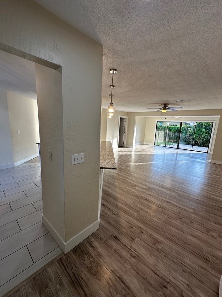 702 Green Rd #1 - Photo 3 of 21