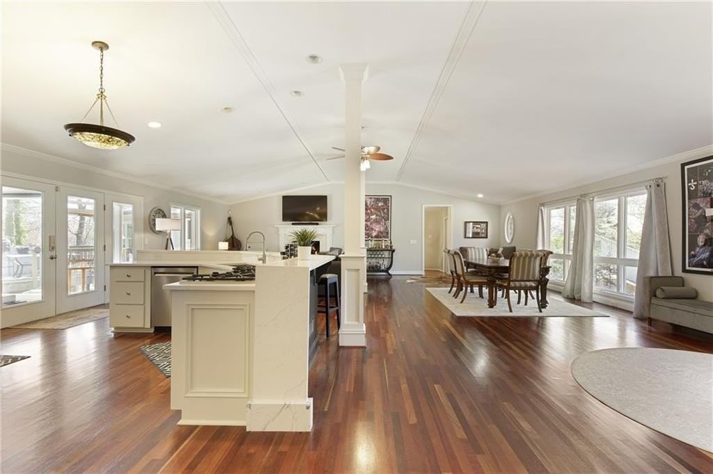 5259 Vernon Springs Trl - Photo 3 of 41