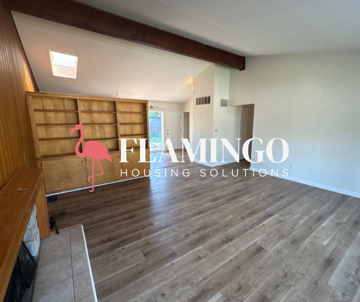 305 E Whittier Ave - Photo 3 of 16