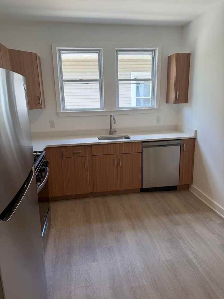 212 Abbey Ln - Photo 5 of 19