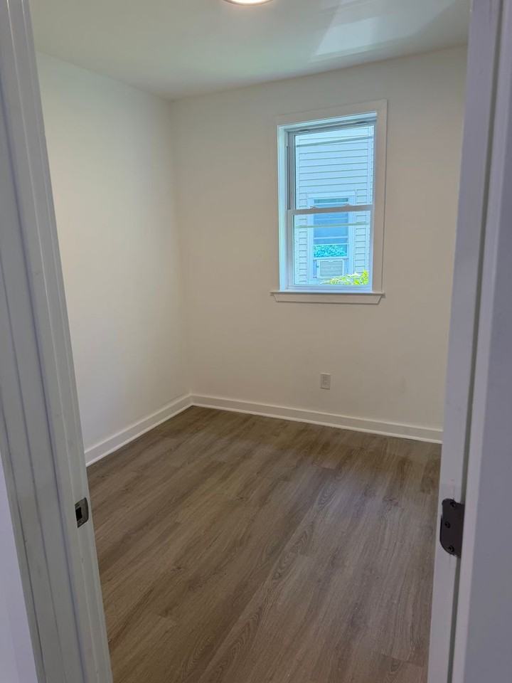 212 Abbey Ln - Photo 6 of 19