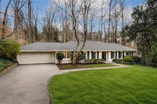 4601 Club Cir Ne - Photo 1 of 1