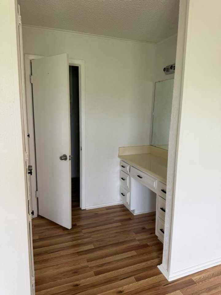 818 N 62nd St - Photo 3 of 9