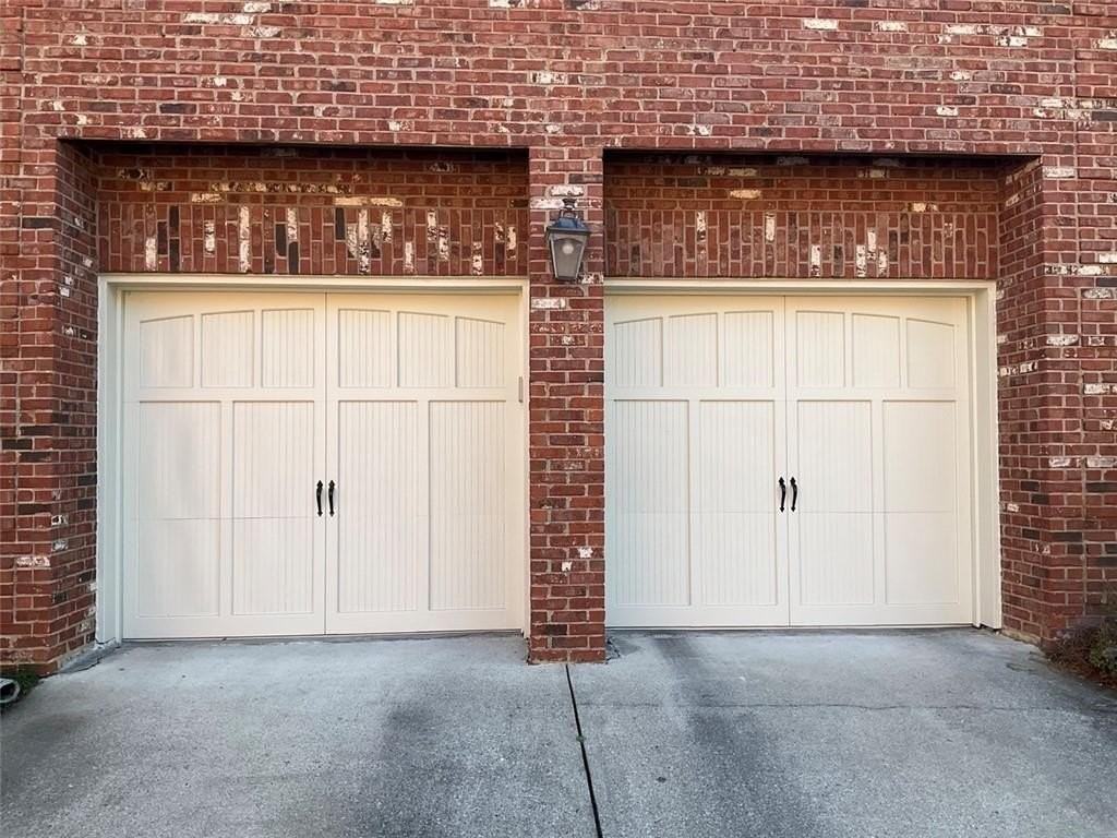 6193 Spalding Dr - Photo 3 of 40