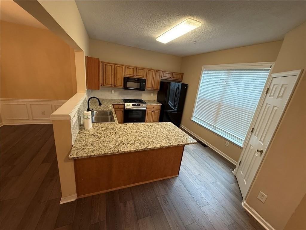 161 Riverstone Commons Cir - Photo 3 of 17