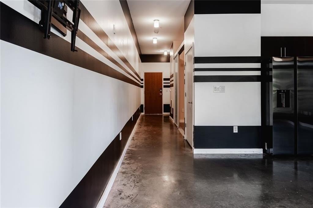 333 Nelson St Sw #201 - Photo 2 of 28
