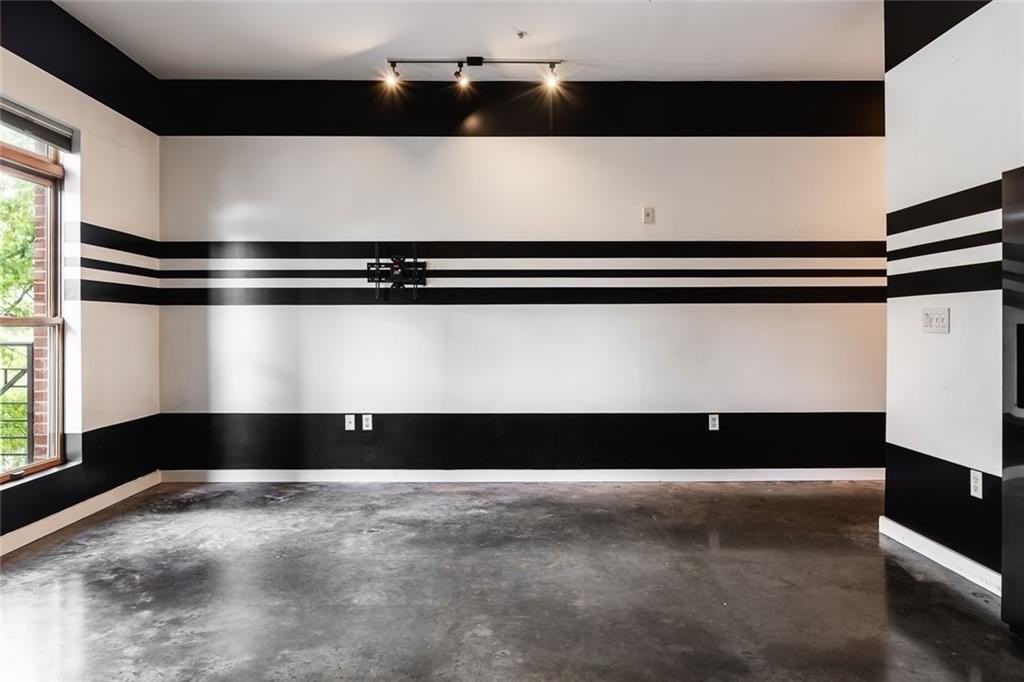333 Nelson St Sw #201 - Photo 5 of 28