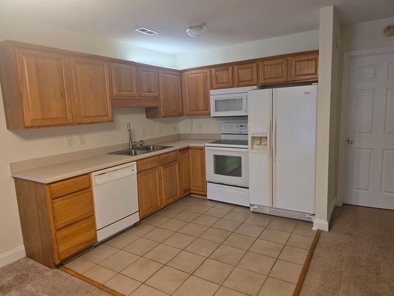 108 Heather Glen Cir - Photo 2 of 18
