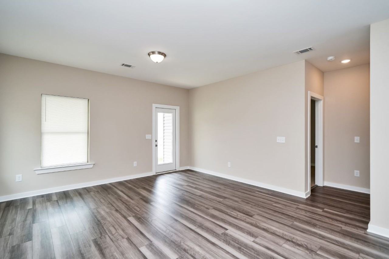 5500 Blue Jay Cir - Photo 6 of 20