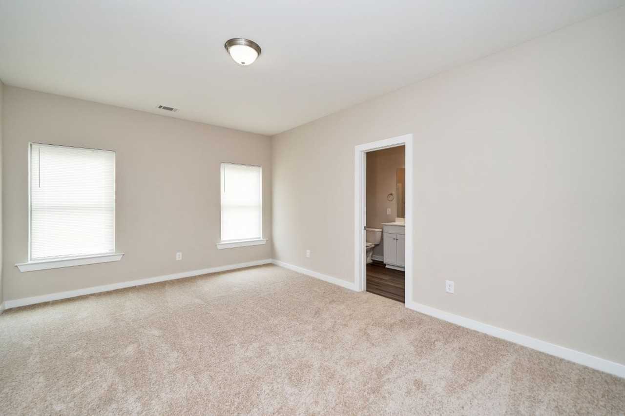 5500 Blue Jay Cir - Photo 7 of 20