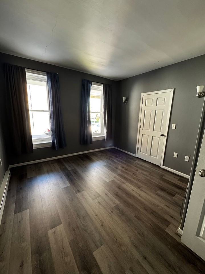 307 Old 10th St - Photo 6 of 22