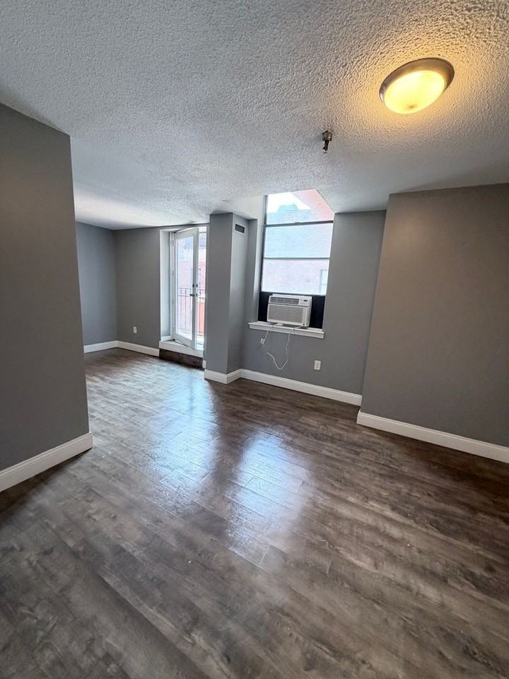 Chestnut Residences at 122 - Photo 6 of 14