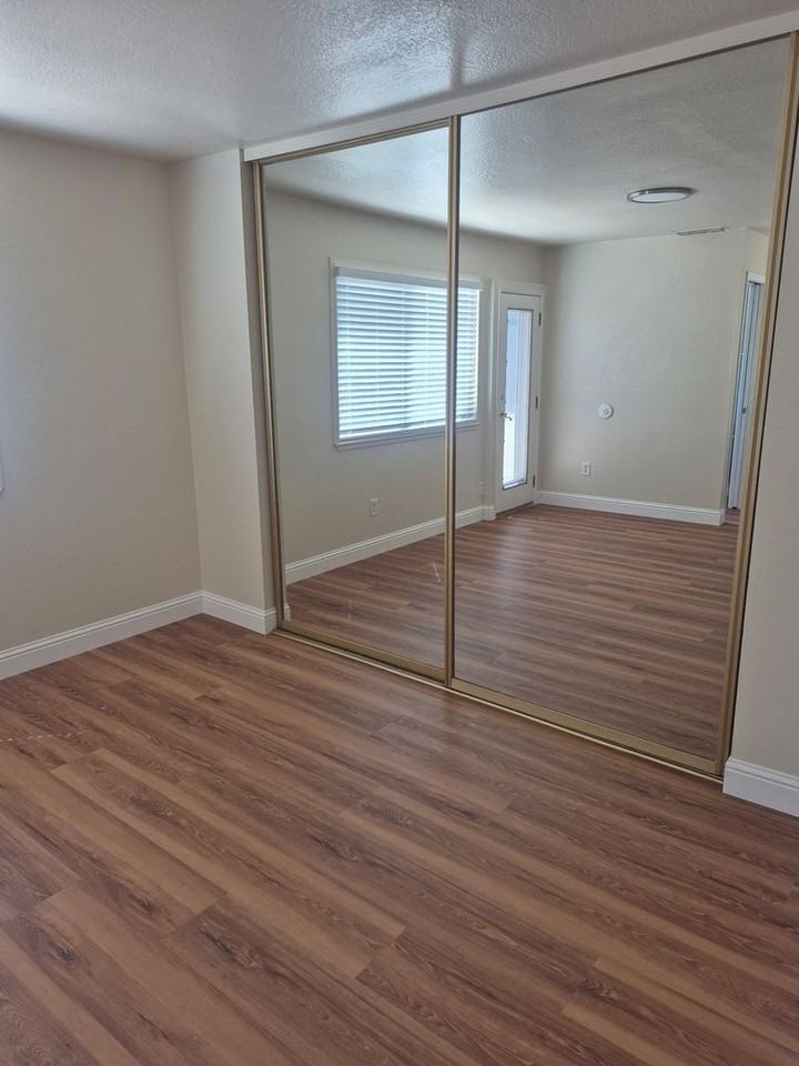 9100 Clendenen Way - Photo 6 of 10