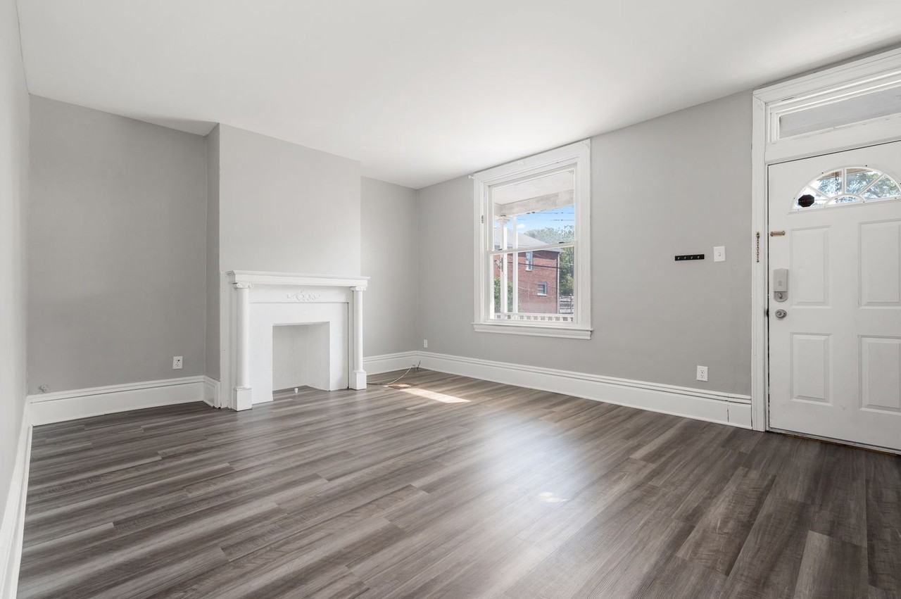 362 Republic St - Photo 7 of 26