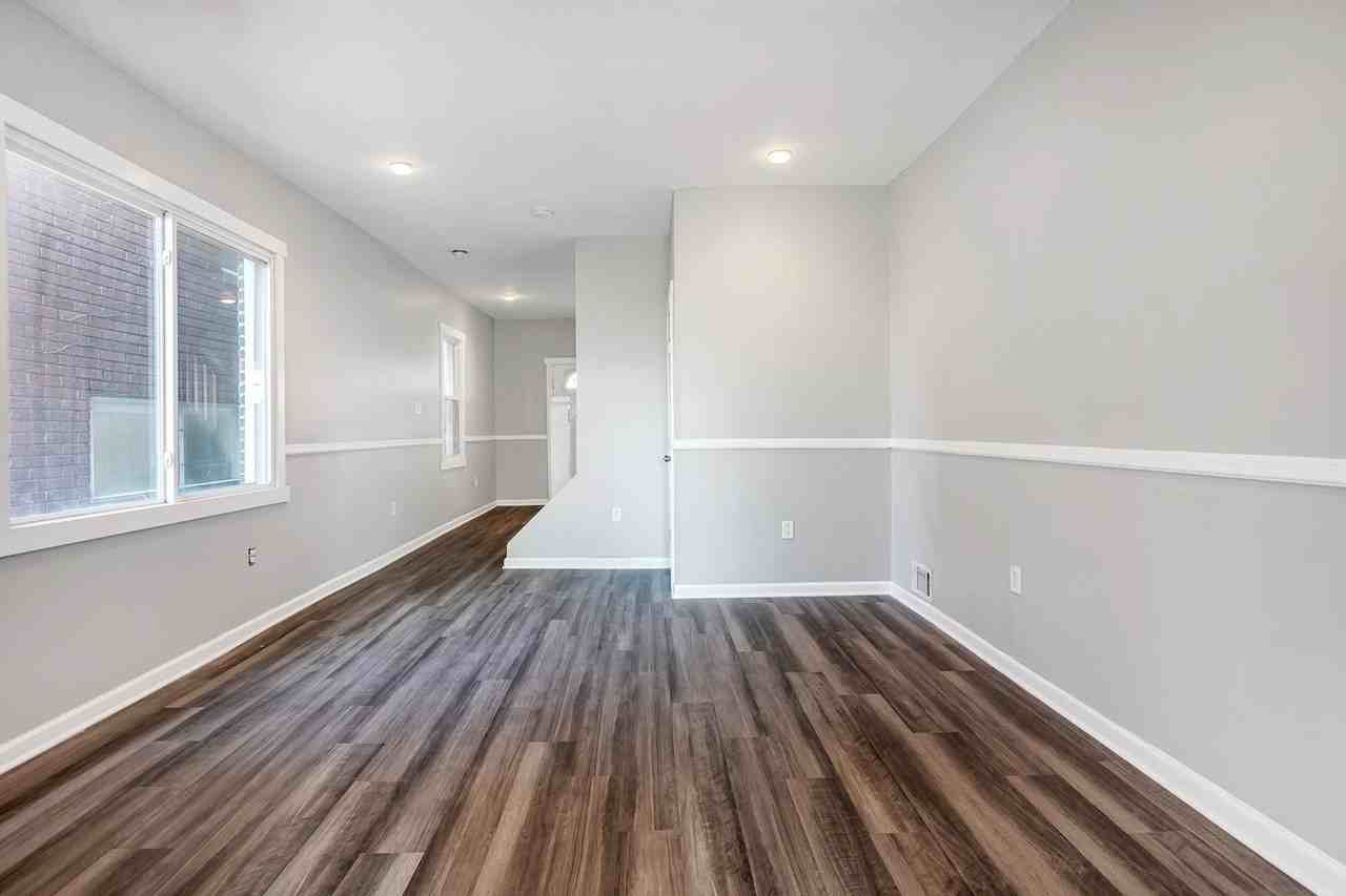 121 Dilworth St - Photo 3 of 35