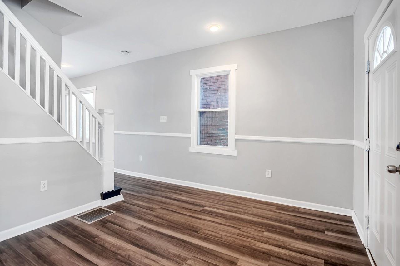 121 Dilworth St - Photo 4 of 35