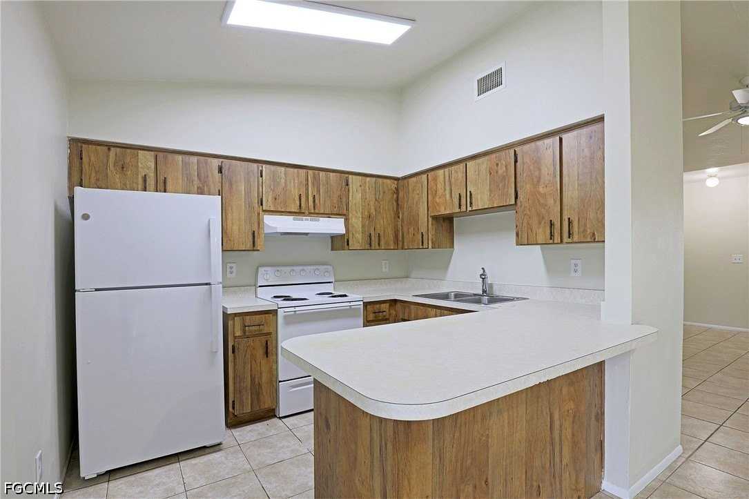 4417 Sw Santa Barbara Pl - Photo 2 of 16