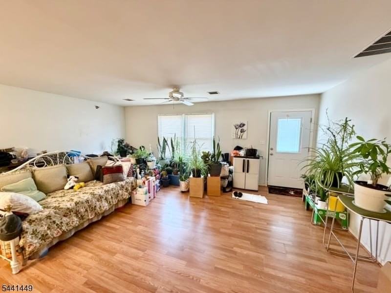 336 Bloomfield Ave #3B - Photo 3 of 12