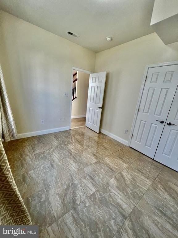 1329 Parish Ave - Photo 5 of 29