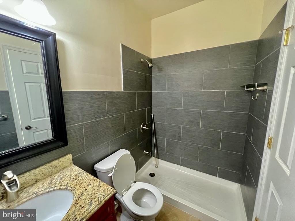 1329 Parish Ave - Photo 7 of 29