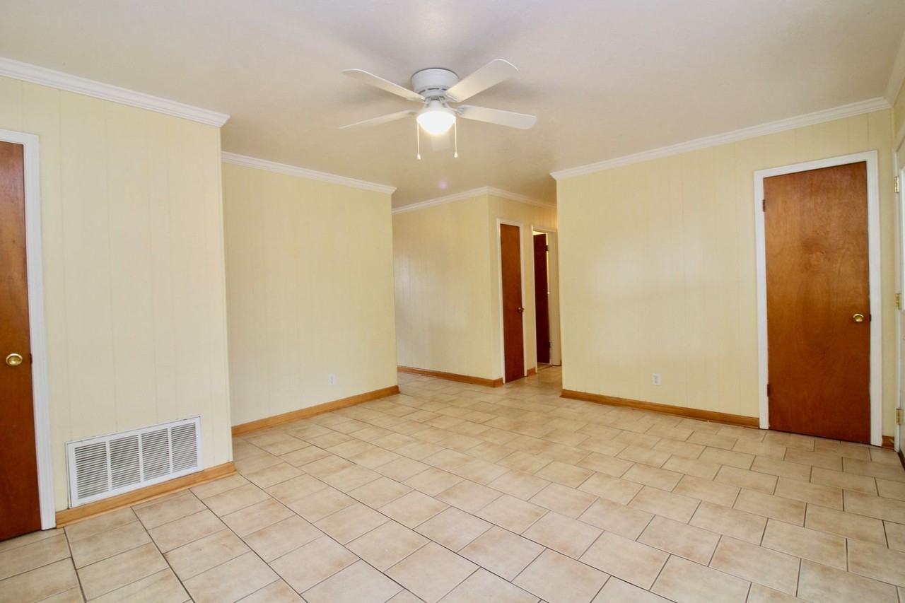 5113 Morris Ave - Photo 2 of 11