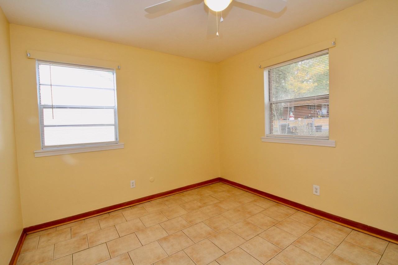 5113 Morris Ave - Photo 7 of 11