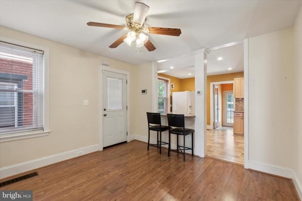 925 County Line Rd - Photo 2 of 15