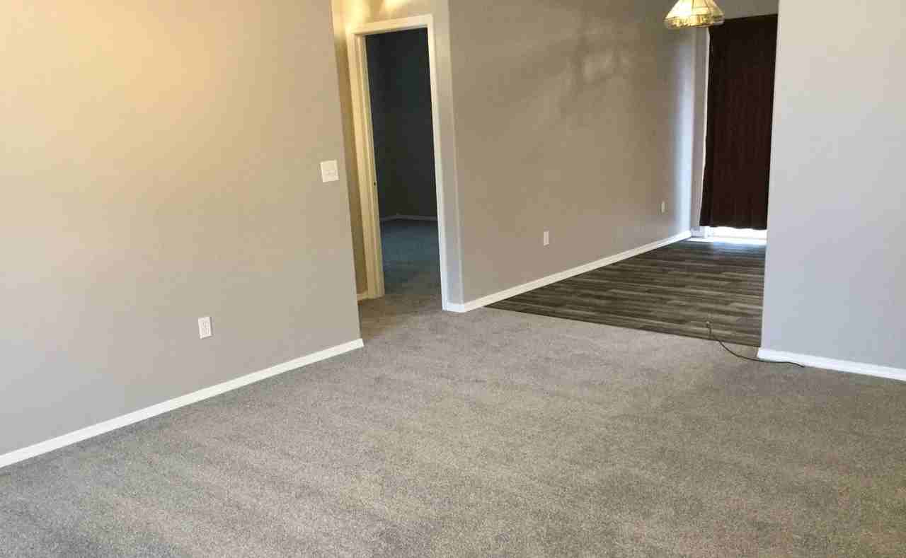 861 N Callahan Ave - Photo 2 of 7