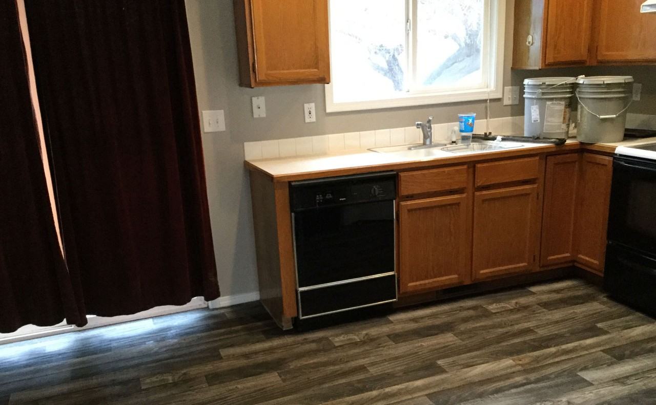 861 N Callahan Ave - Photo 5 of 7