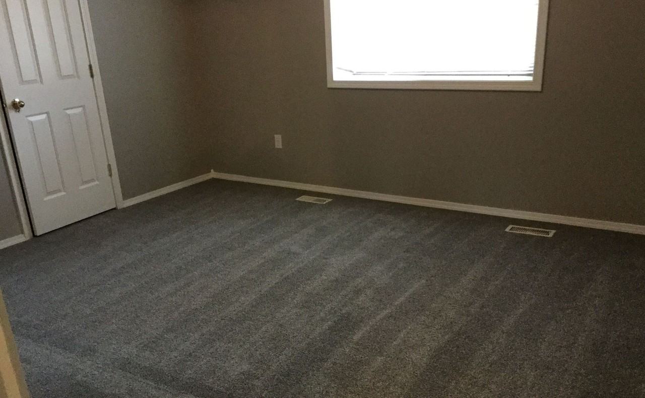861 N Callahan Ave - Photo 6 of 7