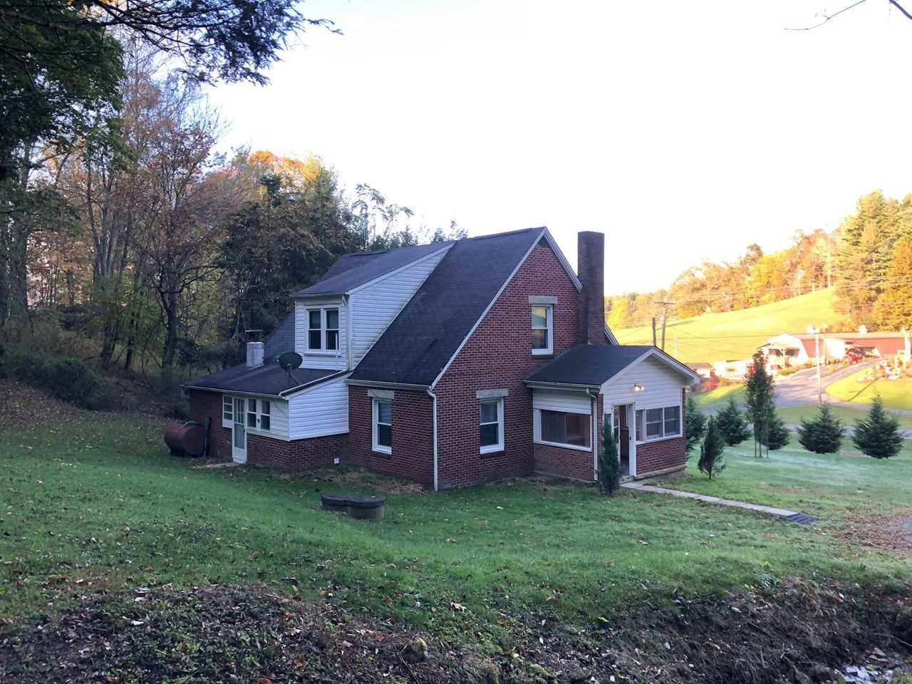 418 Wilson Ridge Rd - Photo 5 of 37