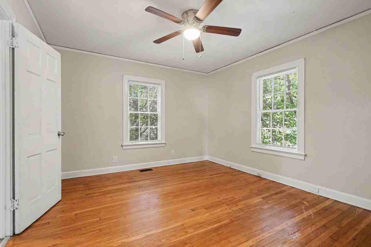 1966 Ridgewood Dr Ne - Photo 6 of 13
