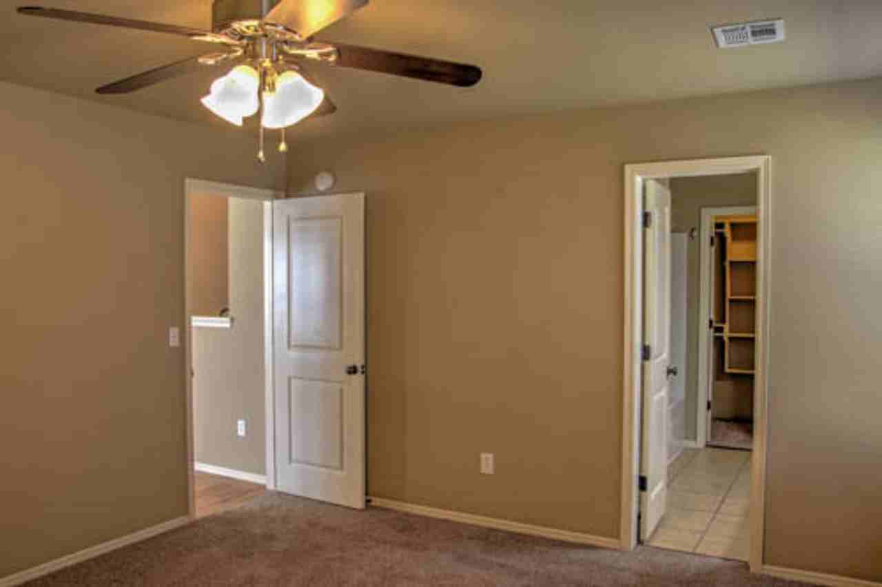 13696 S 87th East Ave - Photo 7 of 18