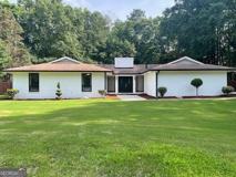 558 Kenwood Rd - Photo 1 of 1
