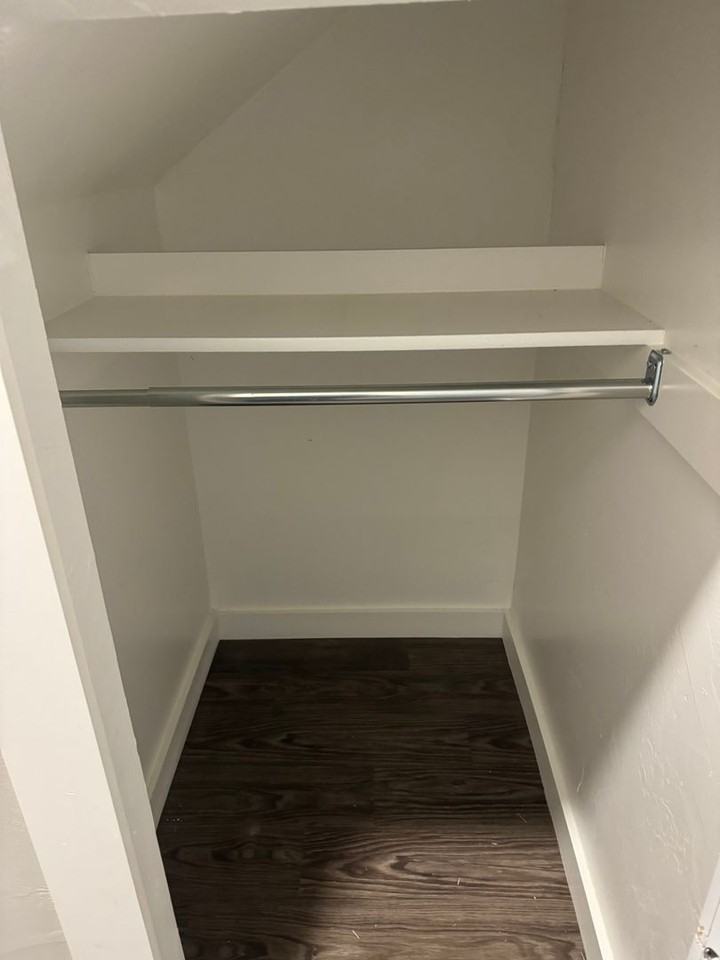 784 Sw 14th St - Photo 5 of 29