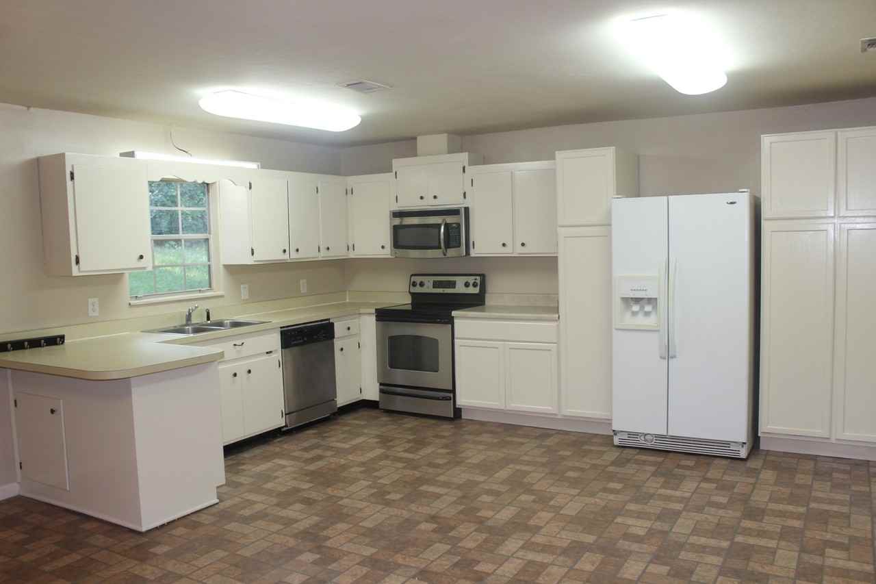1309 Bonnie Dr - Photo 2 of 10