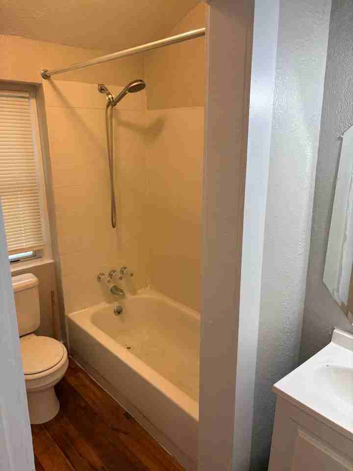 614 Norton Ave - Photo 3 of 8