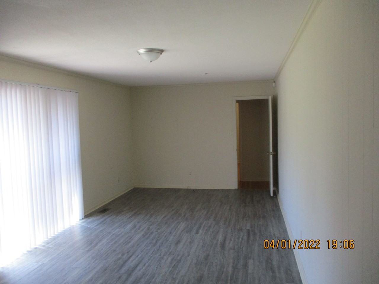 2000 Acker Dr - Photo 6 of 7