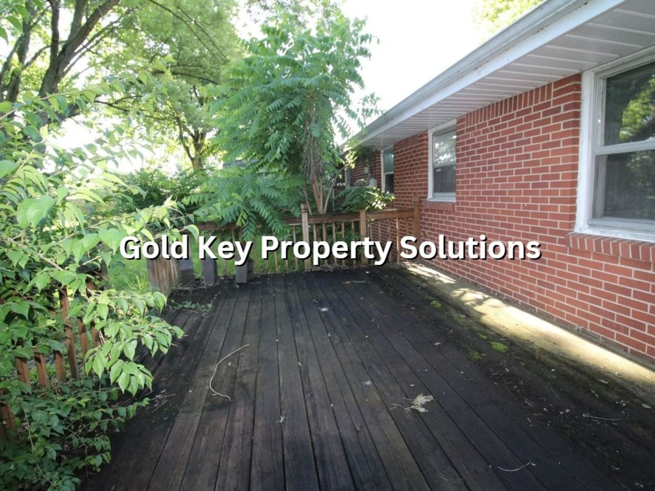 604 Hawthorne Ave - Photo 7 of 23