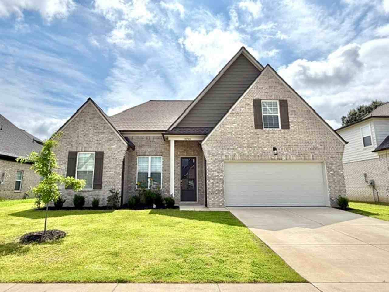 8750 Windstone Estate Dr - Photo 2 of 13