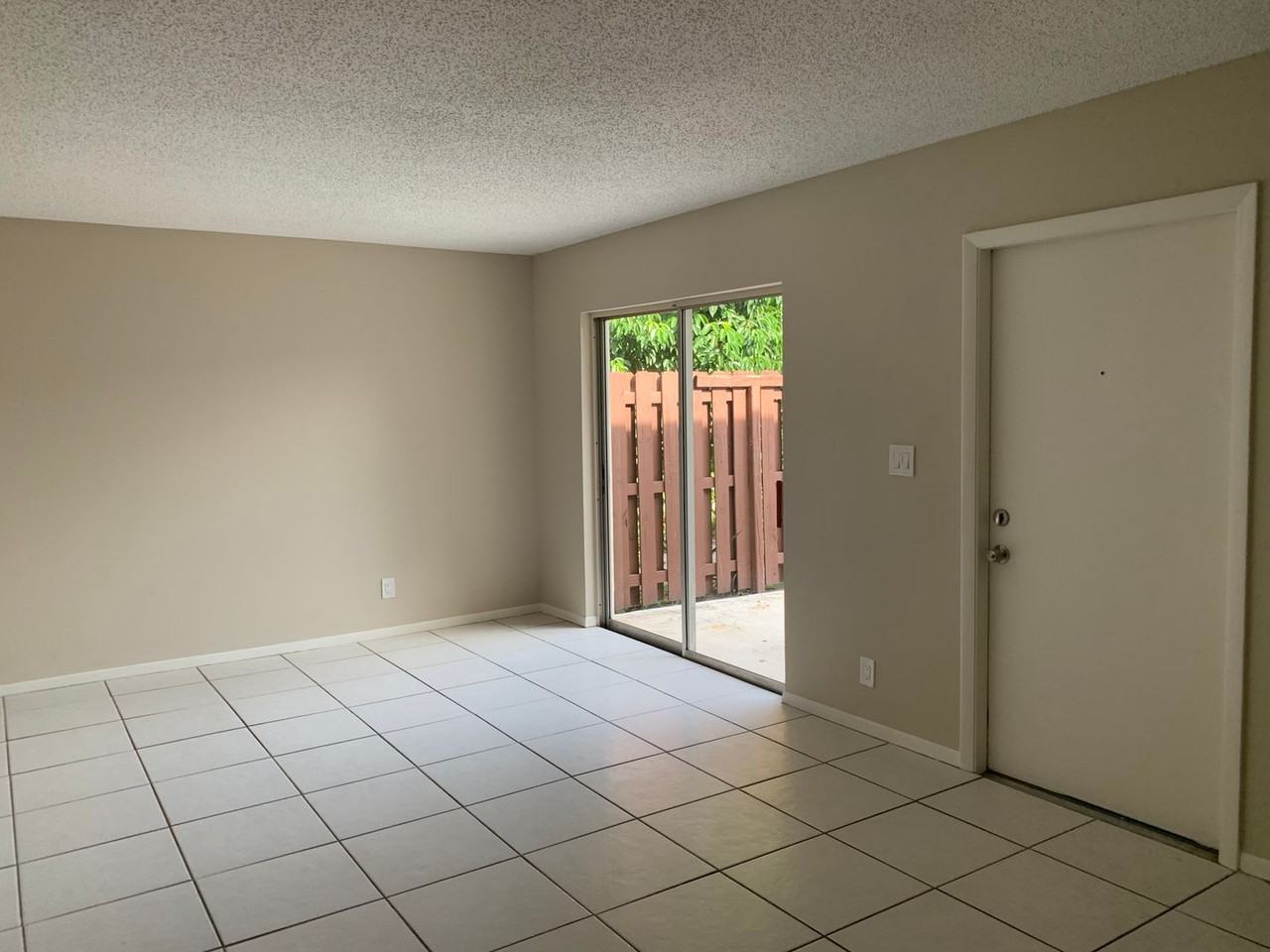 2644 Se Normand St - Photo 5 of 22
