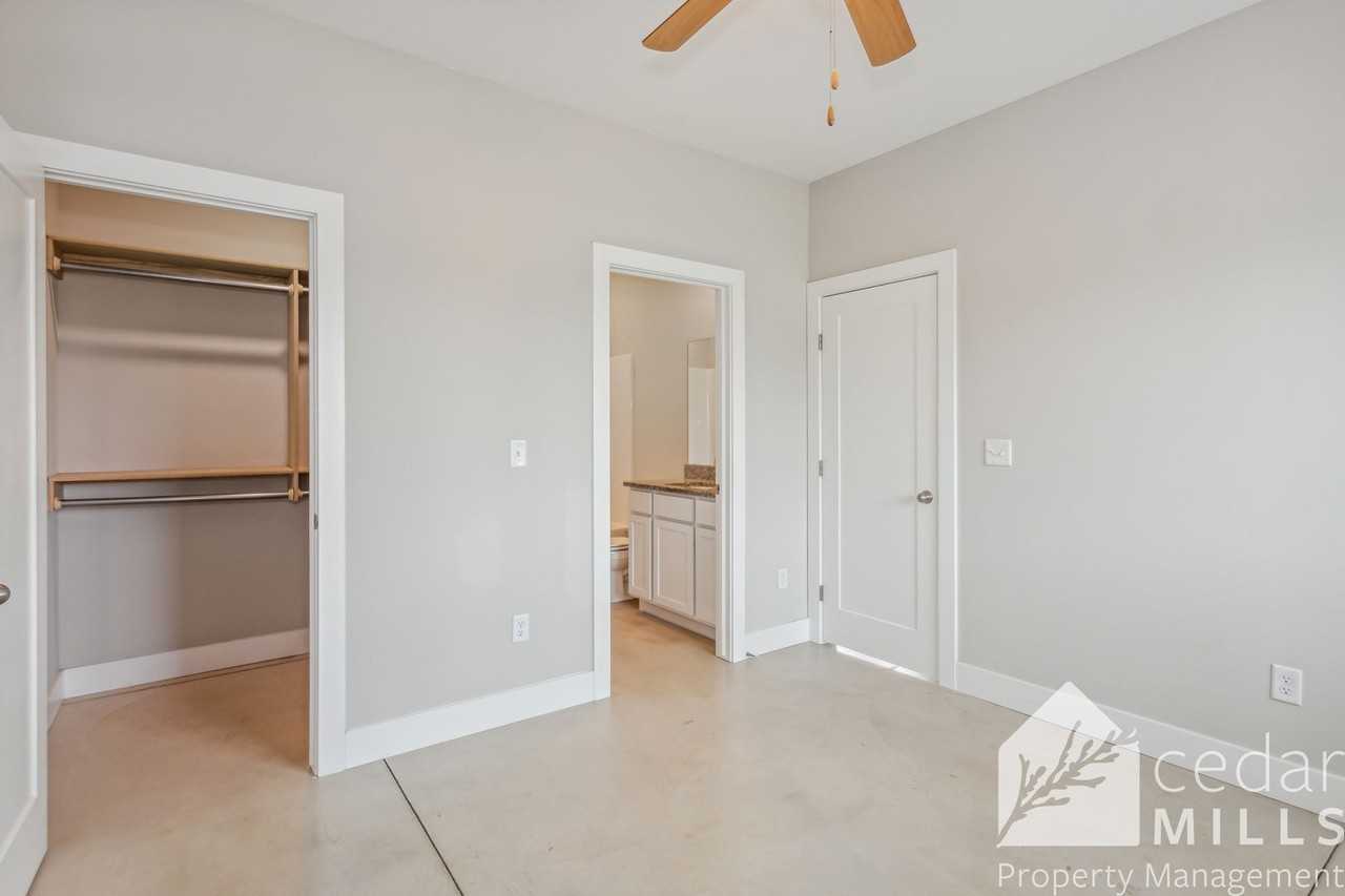 8025 E 34th Ct S - Photo 6 of 14