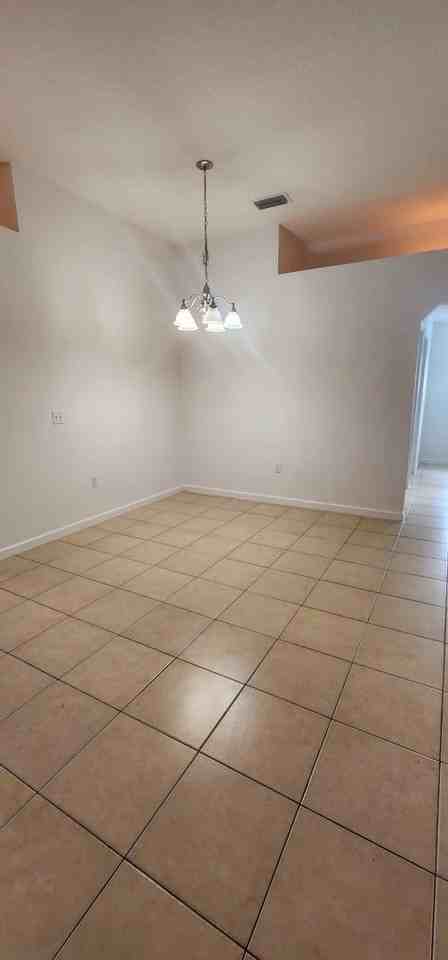 5189 Cypress Links Blvd - Photo 5 of 17