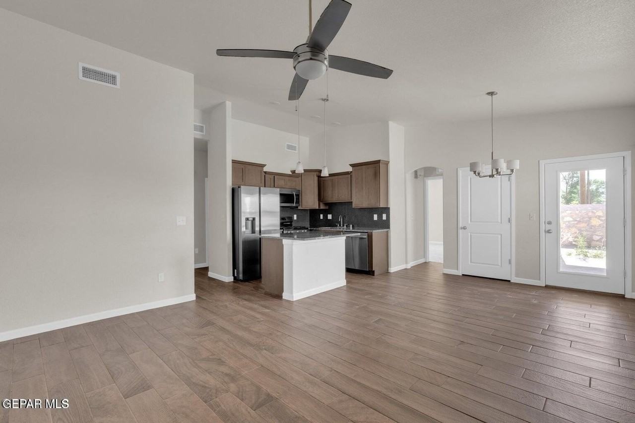 5937 Ruidoso Downs St - Photo 4 of 25