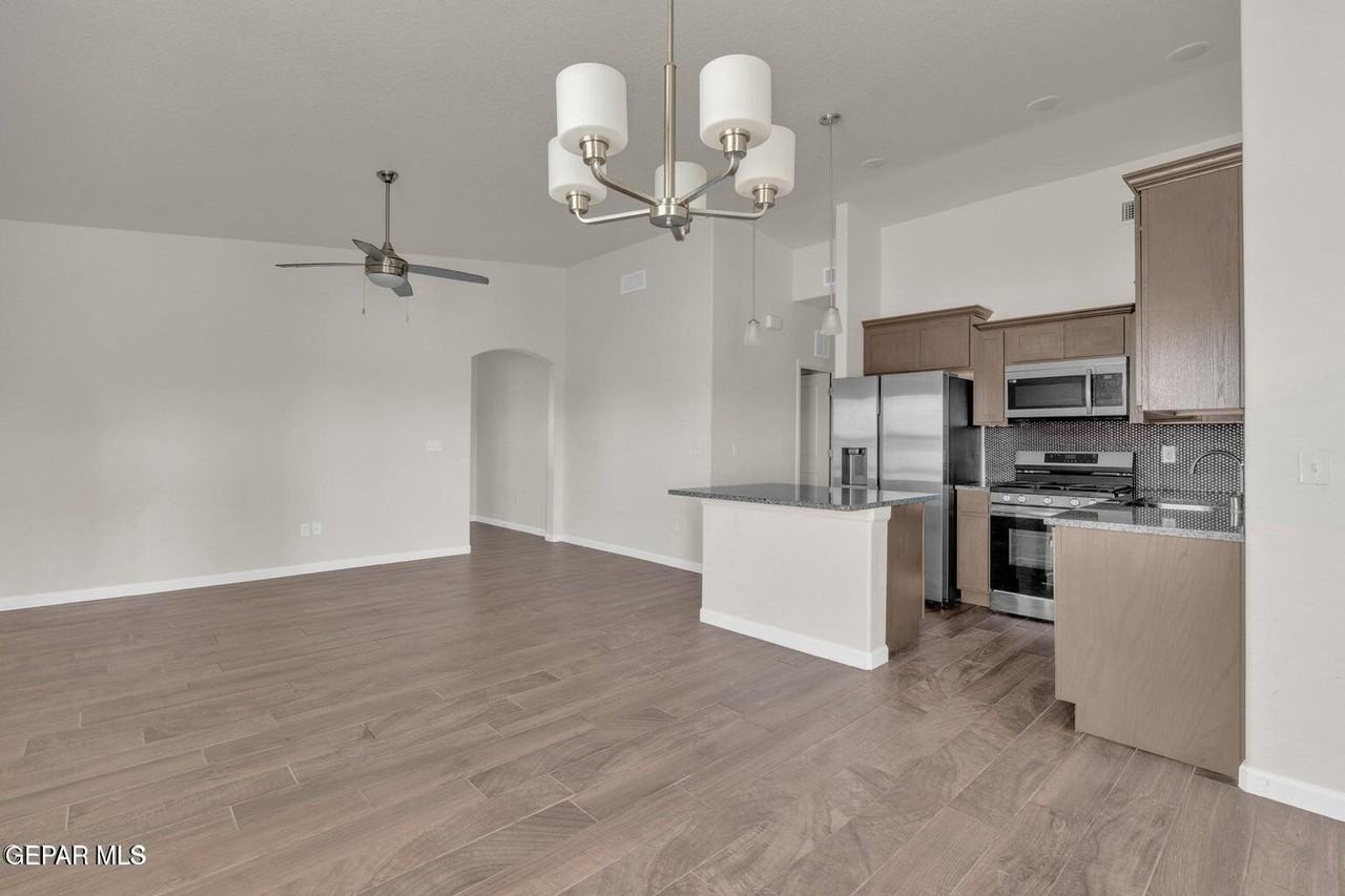 5937 Ruidoso Downs St - Photo 5 of 25