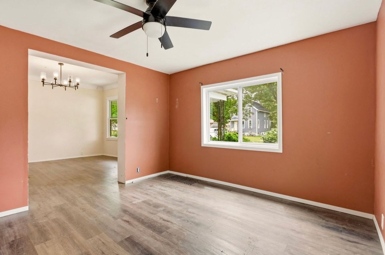 123 Woodside Ln - Photo 5 of 10