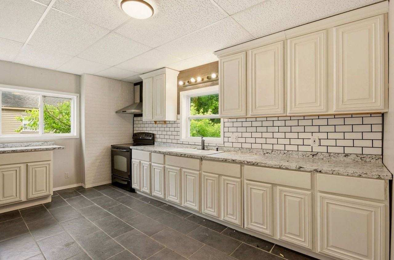 123 Woodside Ln - Photo 6 of 10