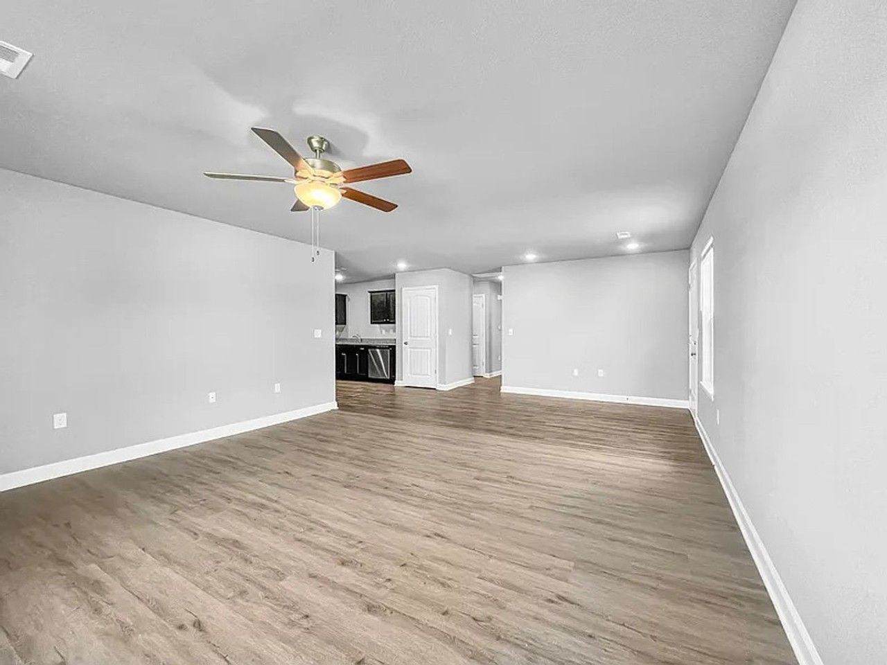 8207 Sw 3rd St - Photo 2 of 6