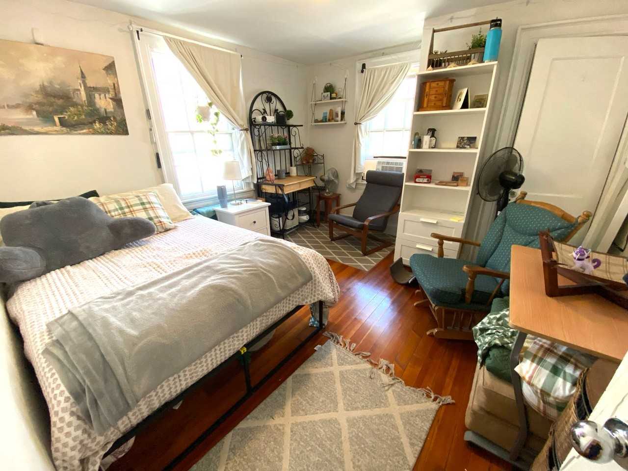 24 Lanark Rd - Photo 4 of 8