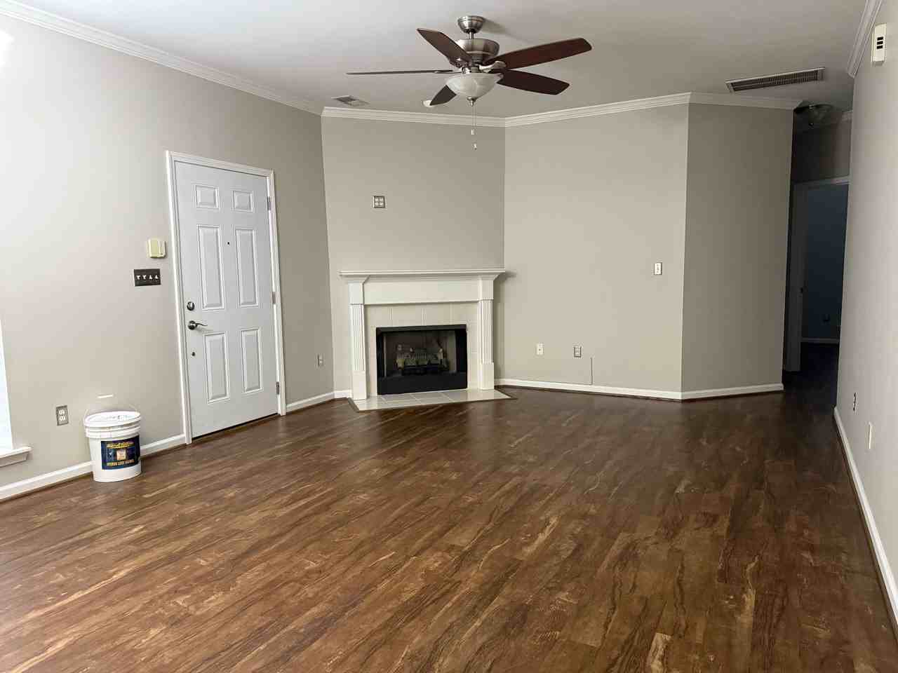 566 Treymoor Lake Cir - Photo 2 of 12
